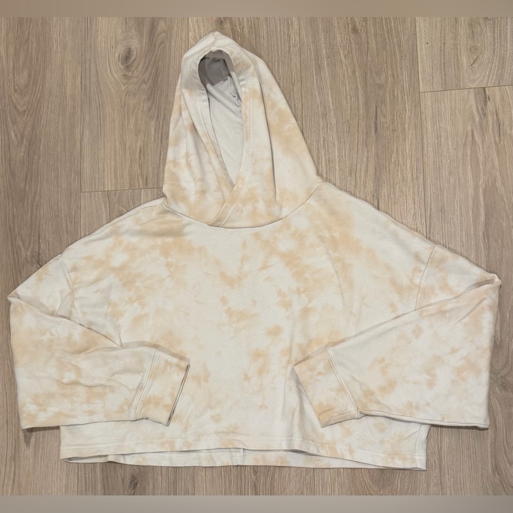 Fabletics cropped tie dye sweatshirt